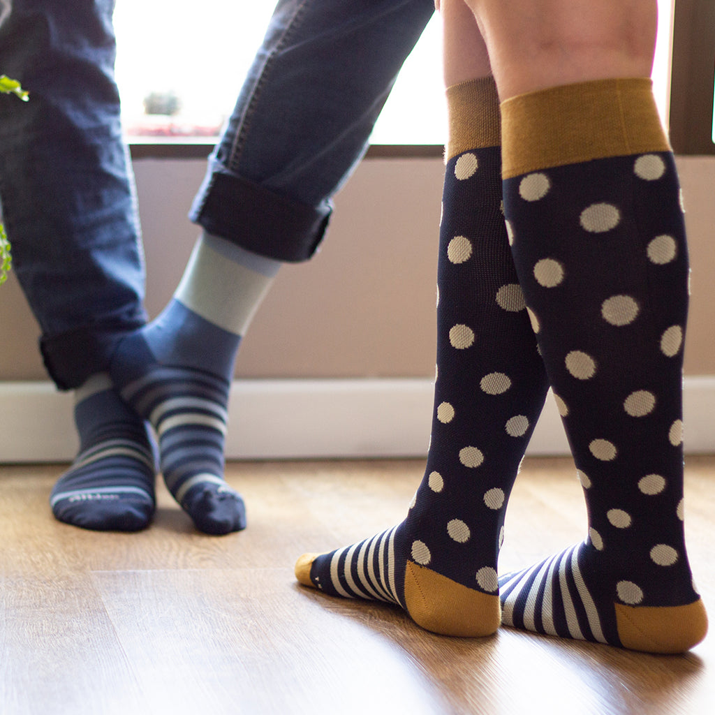 Media de compresión graduada de algodón- CMO206 Bolas y Rayas